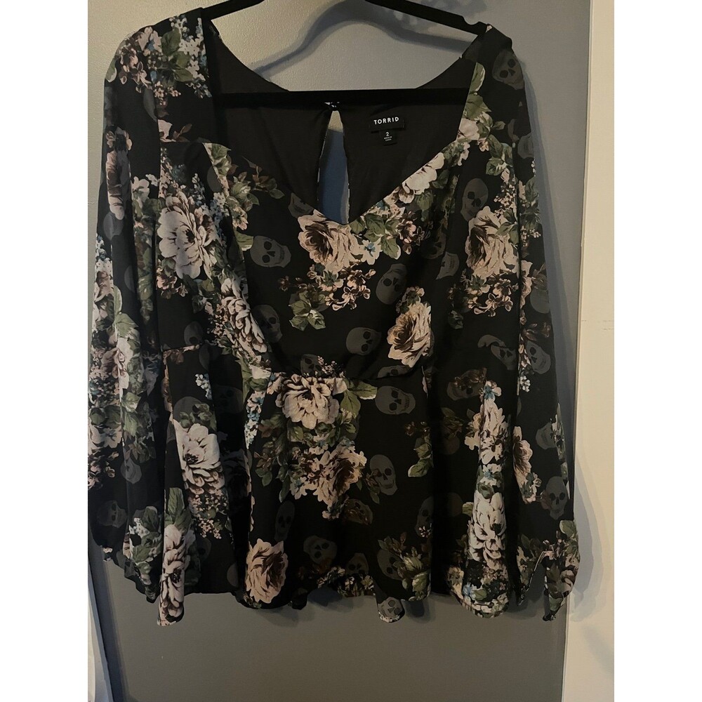 Torrid size 2 black floral skull blouse top